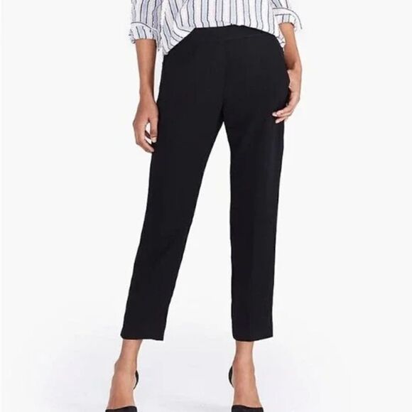 J. Crew Pants - J. Crew MERCANTILE Classic Straight Jamie Cropped Pants Size 2